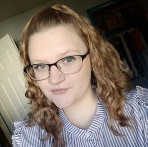 Meet your Posher, Rebecca